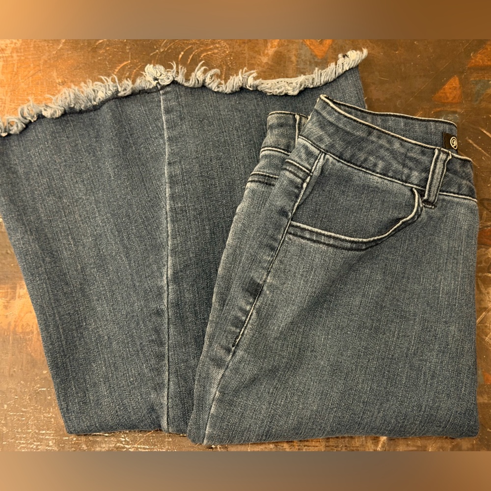 Versona Frayed Hem Blue Jeans